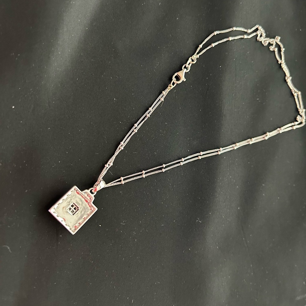 18k WHITE GOLD/ONYX/DIA. NECKLACE - Picture 4 of 5